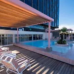 The Rose 105: Studio Apartment With Rooftop Pool